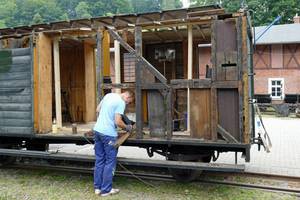 Restaurierung des „Königlich-Sächsischen Bahnpostwagens Nr. 1700" am 21.07.2018